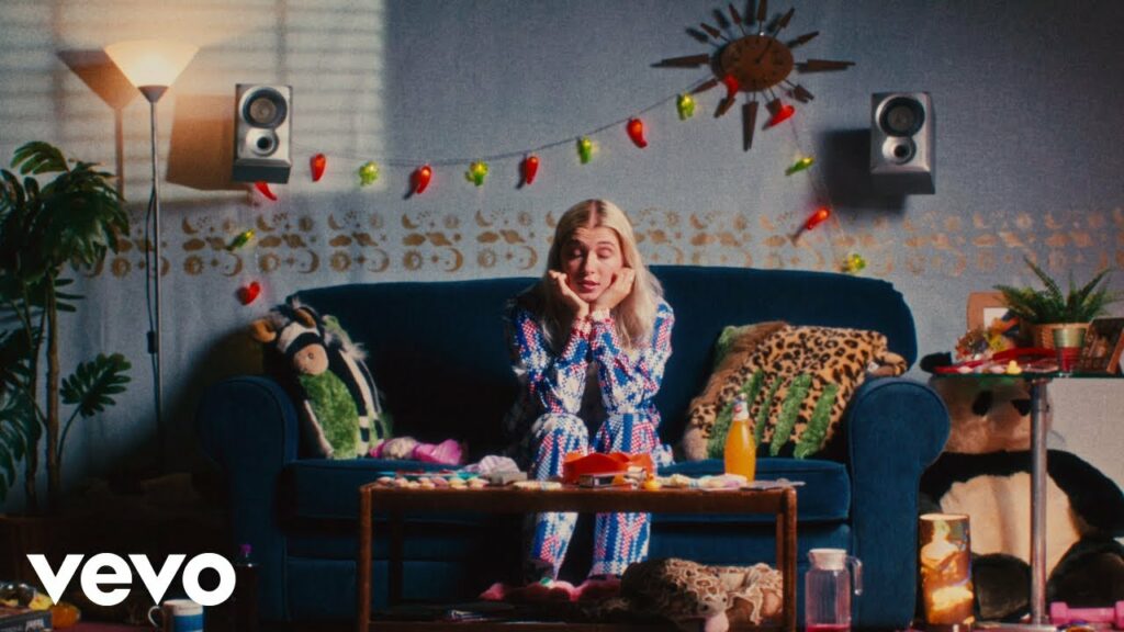 Baby Queen Colours Of You Chords